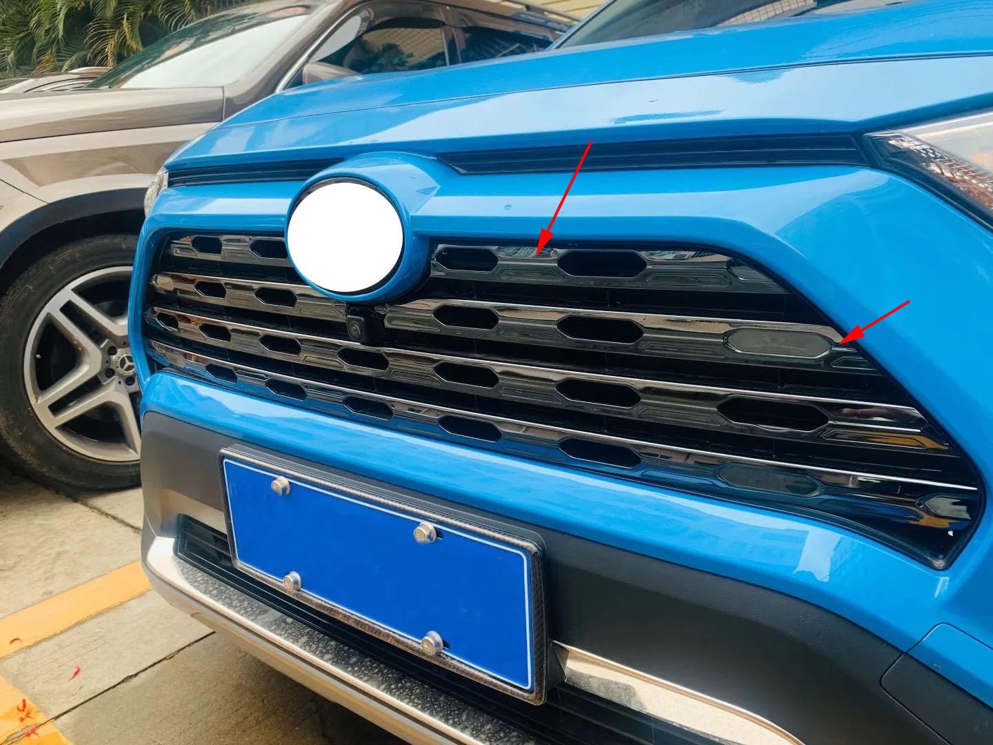 Amazon | XINYBOXIAトヨタ RAV4 50系 専用 フロントグリル